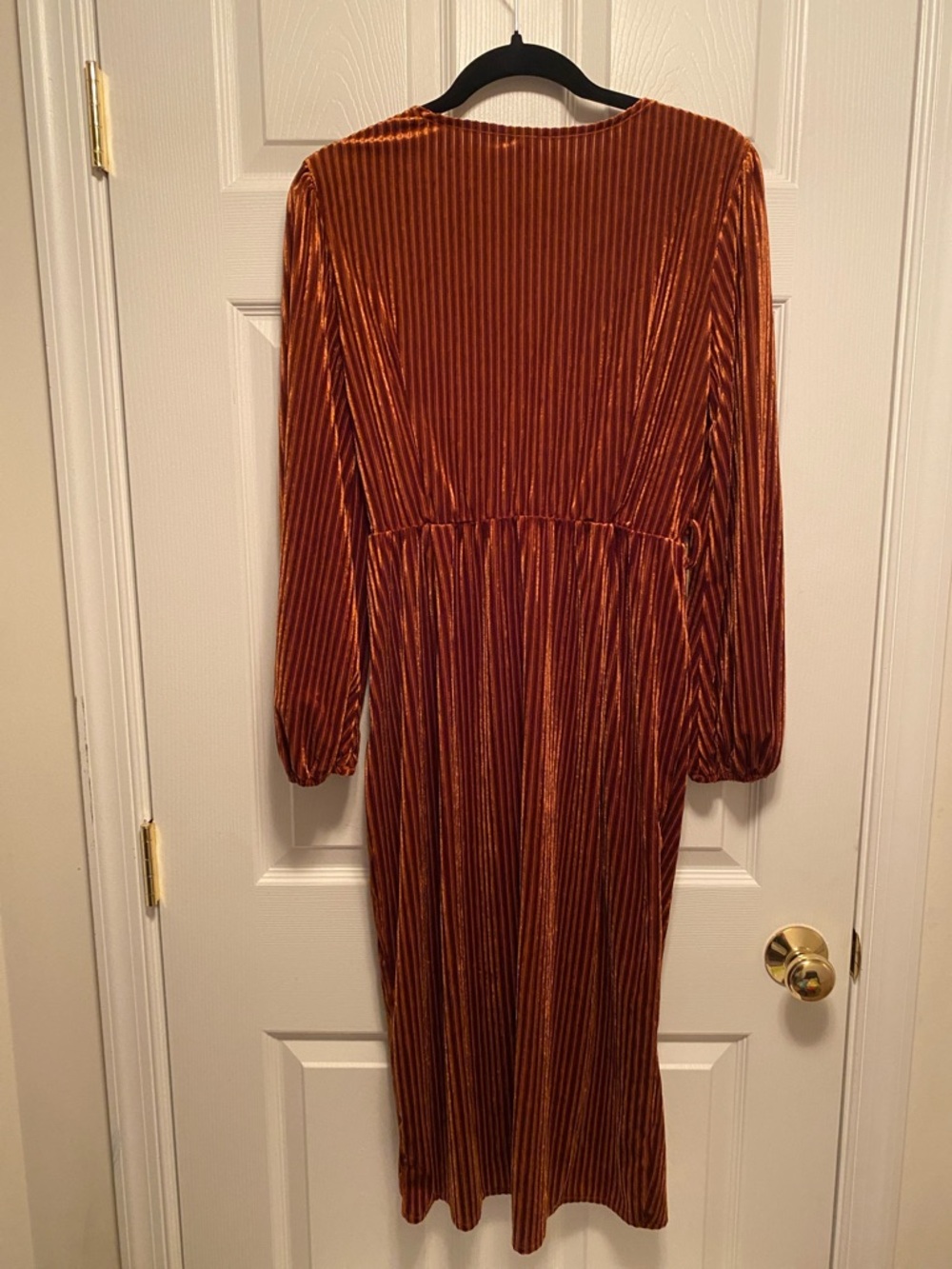 Women's Velour Wrap Midi Dress in Rust…size S - Picture 2 of 7